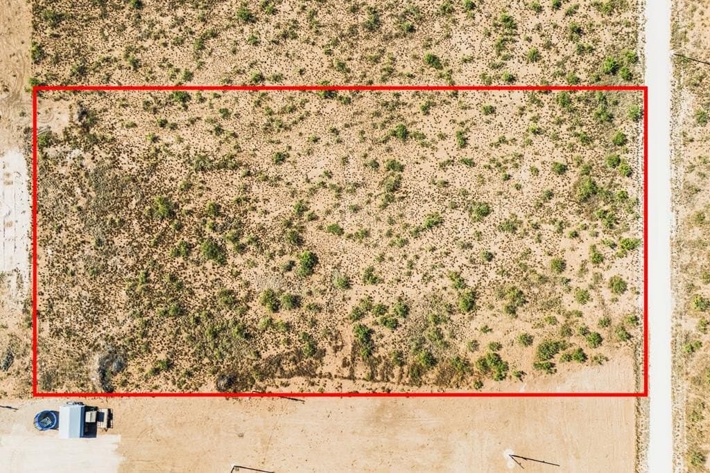 4 acres in Gaines County