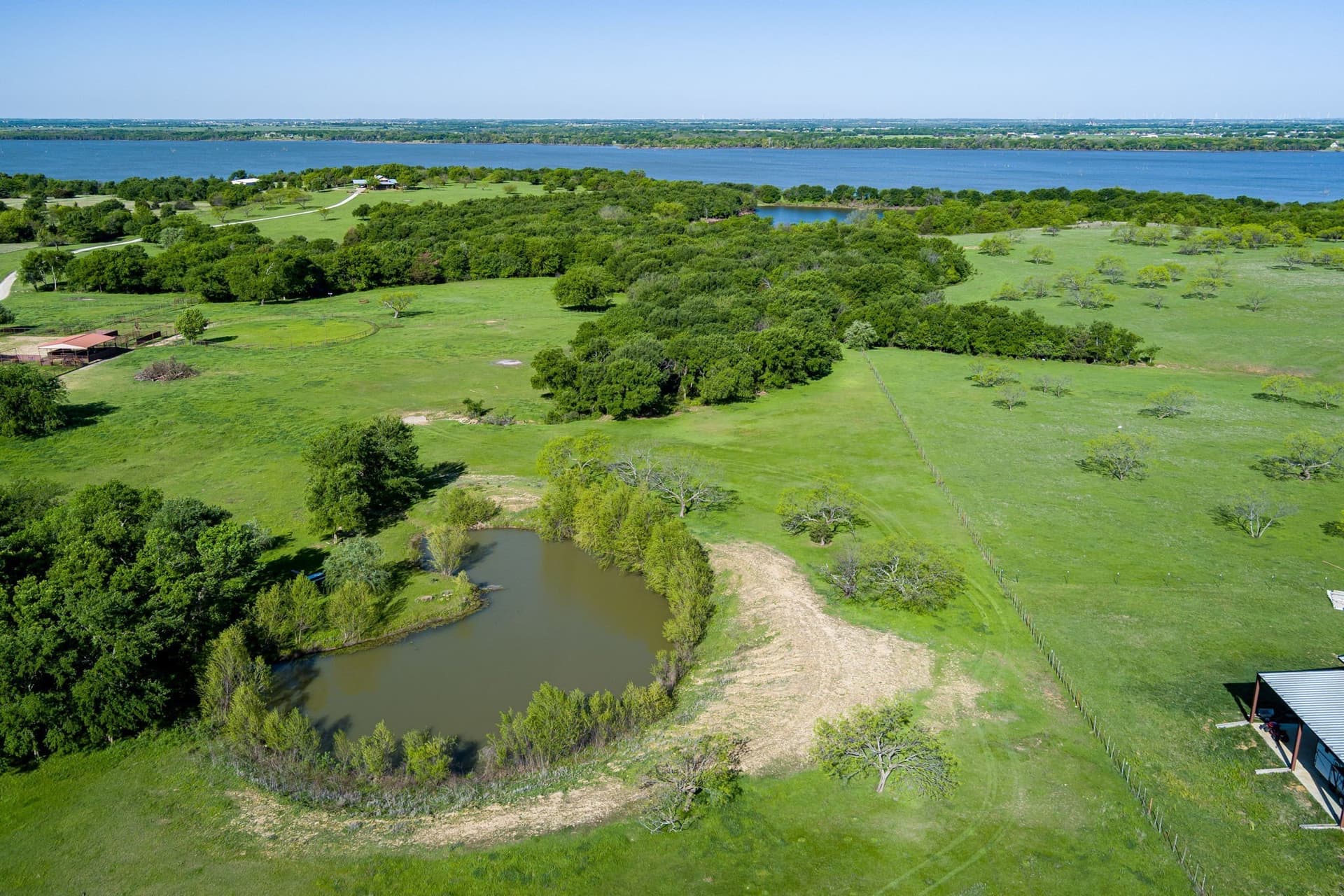 6 acres in Cooke County
