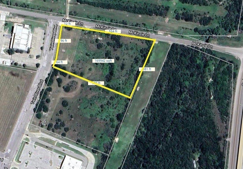 3.9 acres in Nueces County