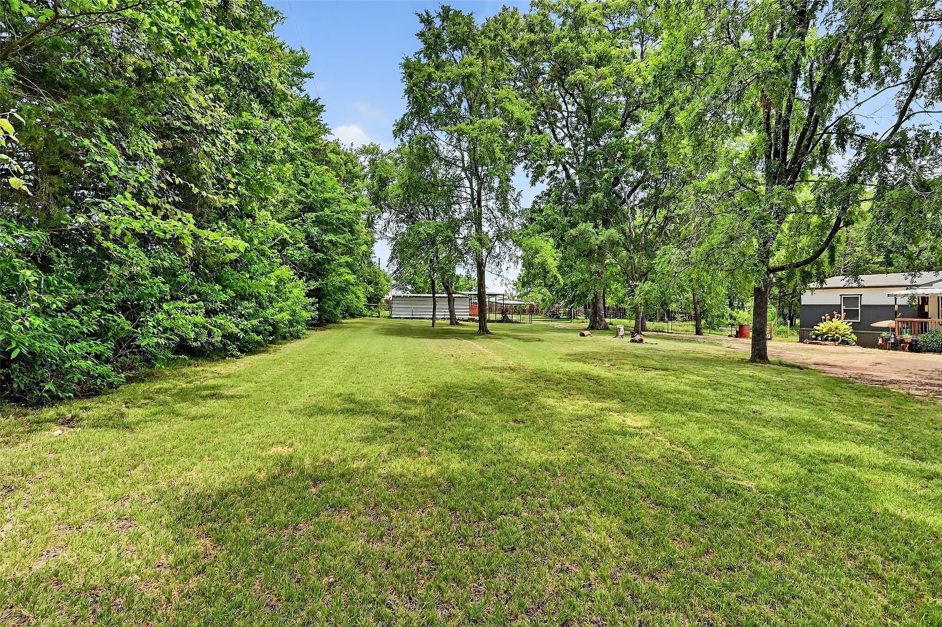 10.25 acres in Grayson County