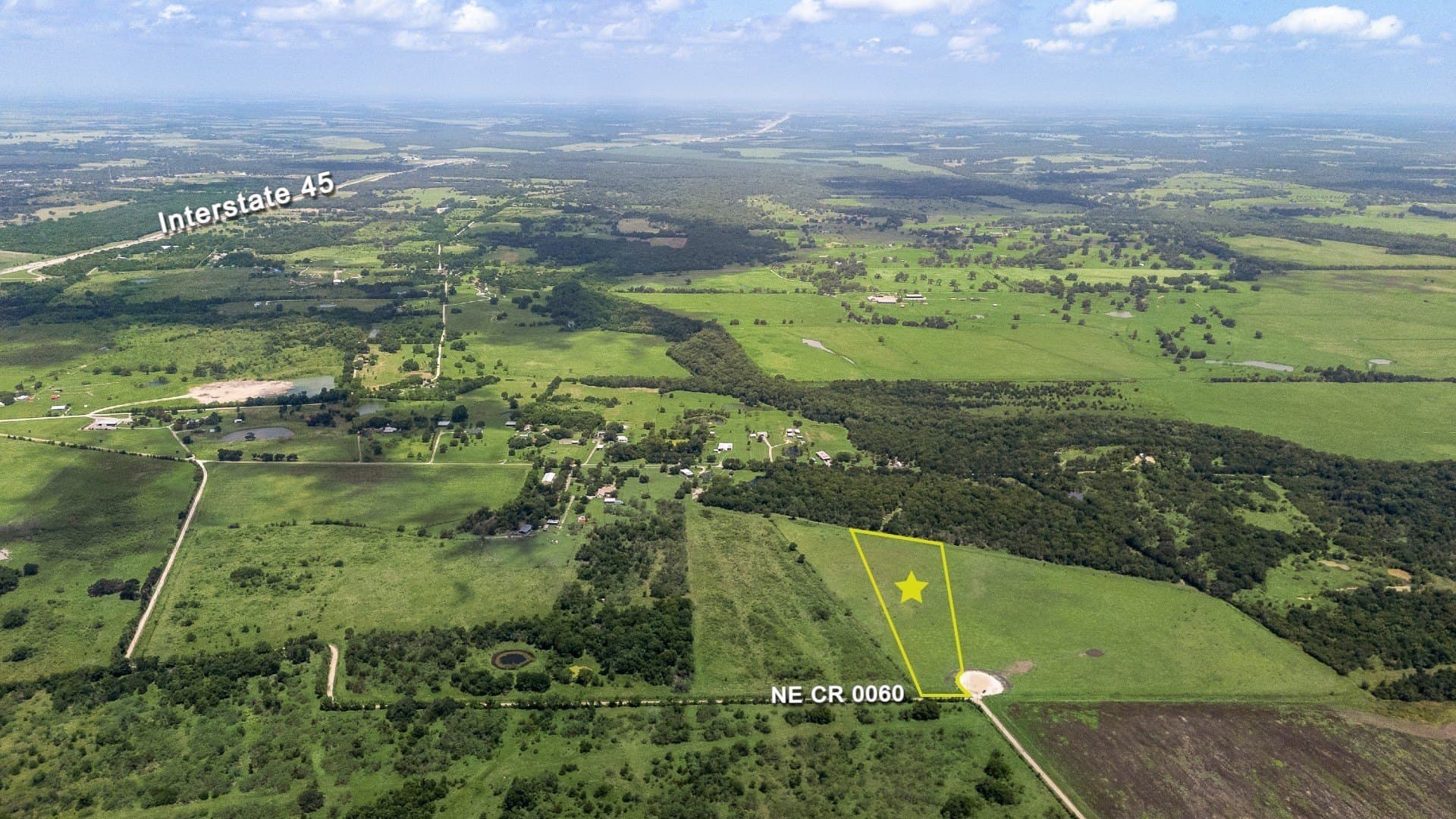 5.87 acres in Navarro County
