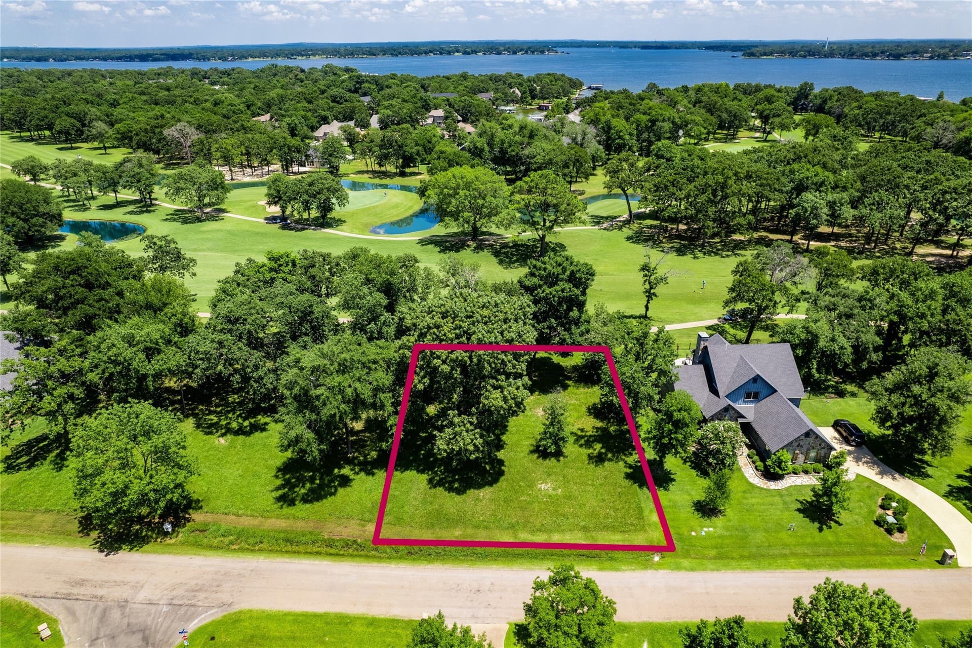 0.25 acres in Henderson County