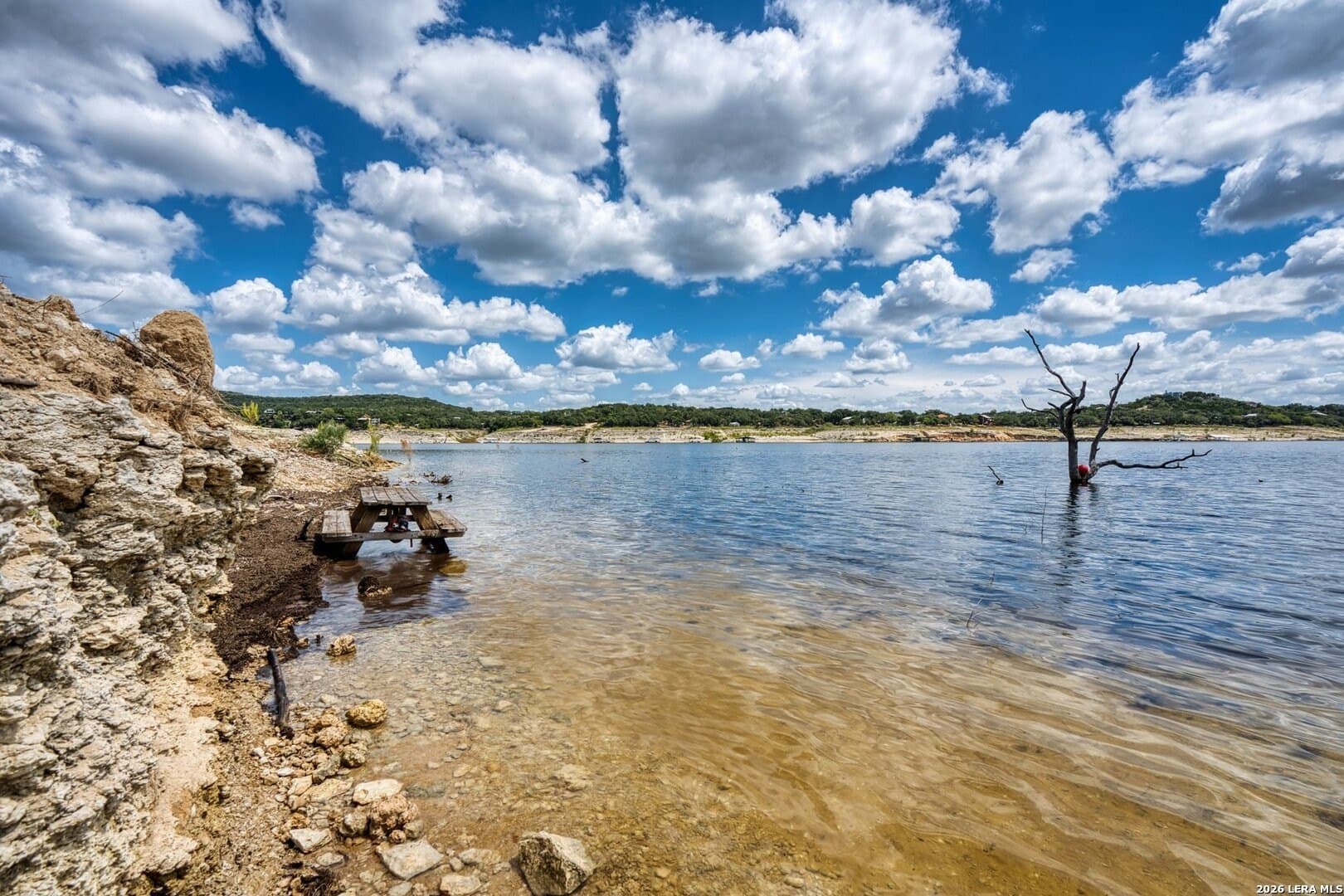 2.96 acres in Bandera County