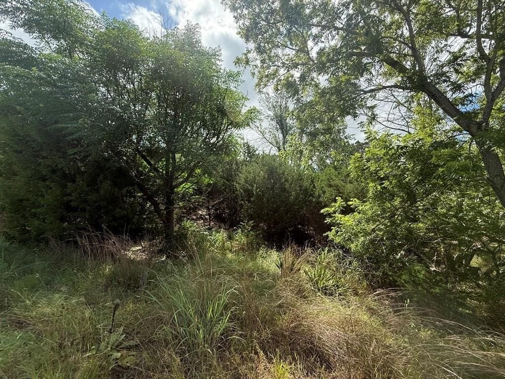 2.83 acres in Kerr County