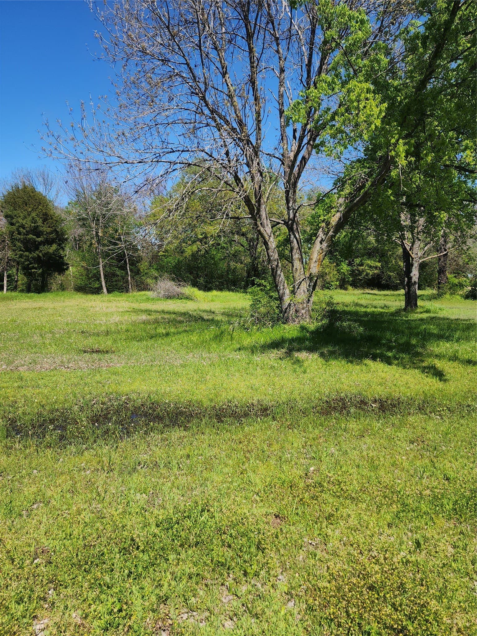 0.92 acres in Henderson County