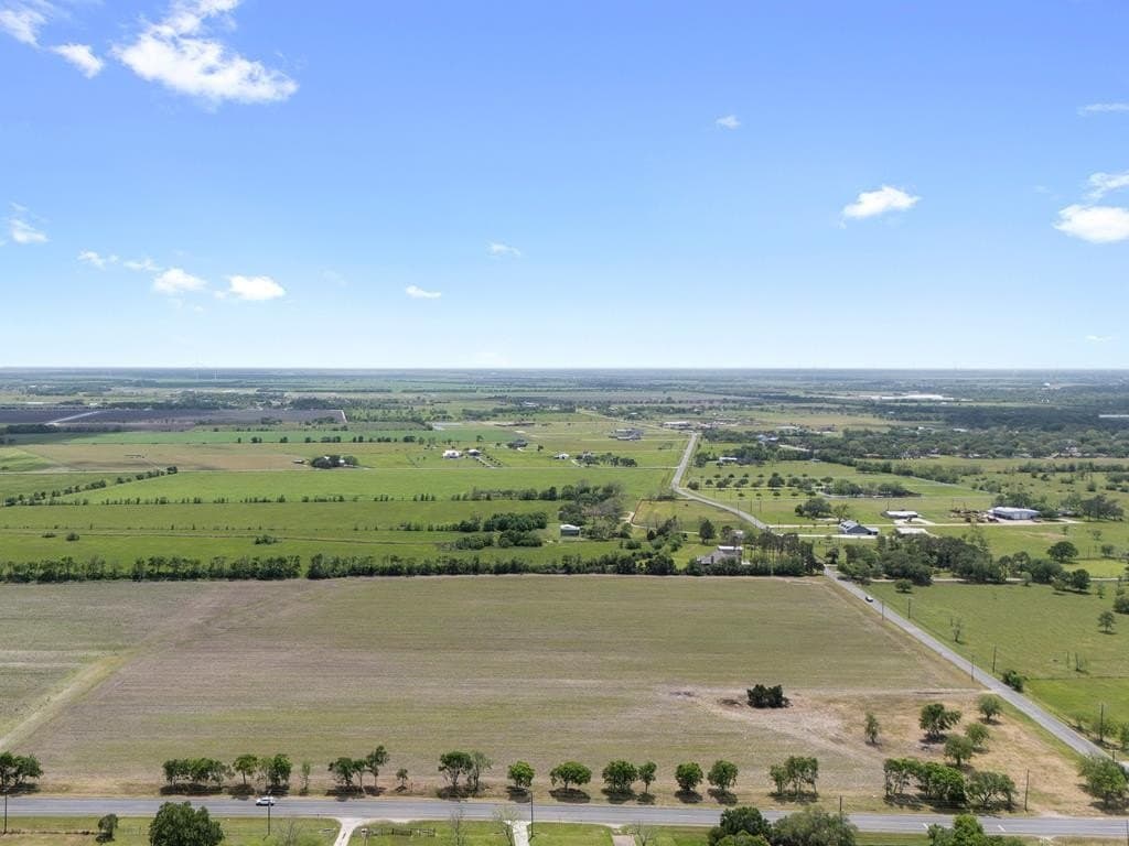 5 acres in Bay City County