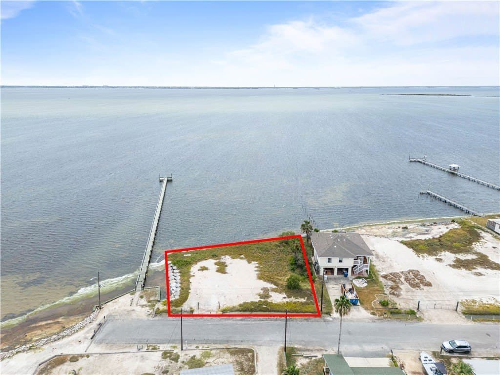 0.32 acres in Nueces County