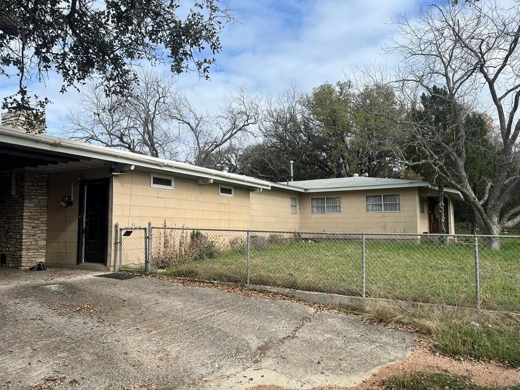 15 acres in Kimble County
