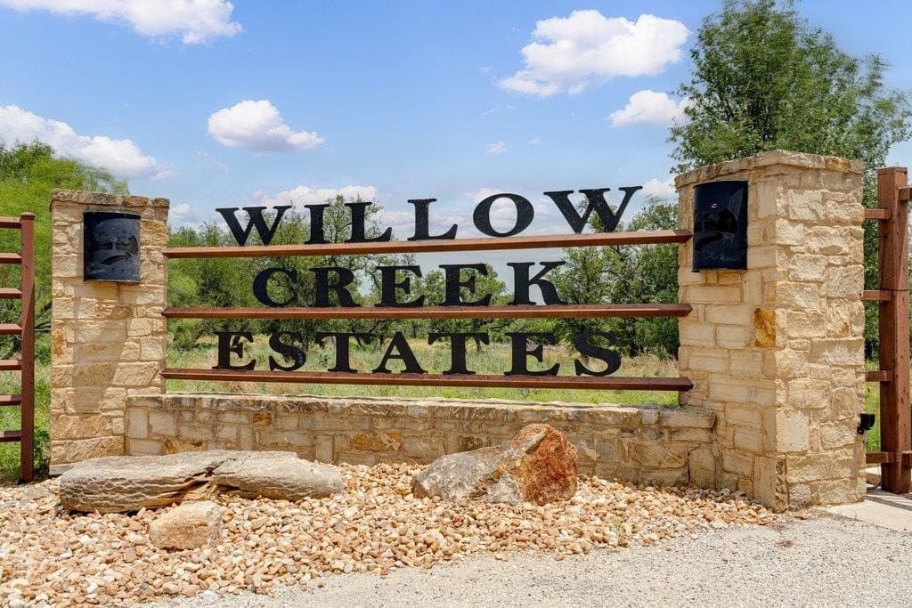 23.64 acres in Gillespie County