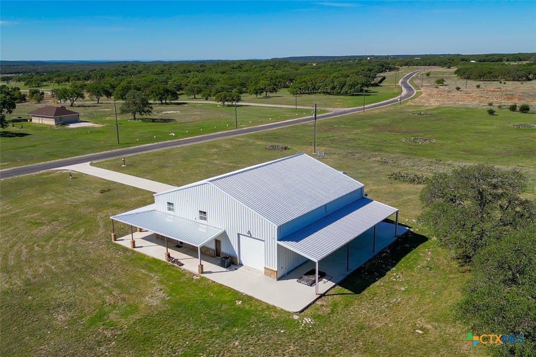11 acres in Burnet County