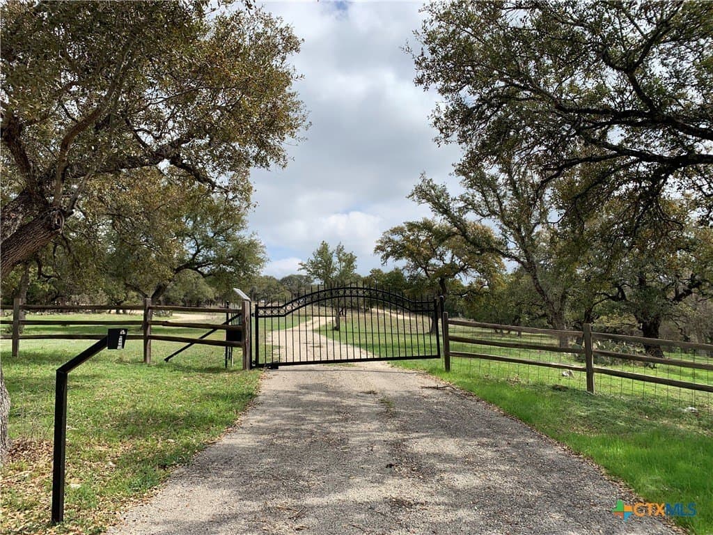 14.01 acres in Comal County