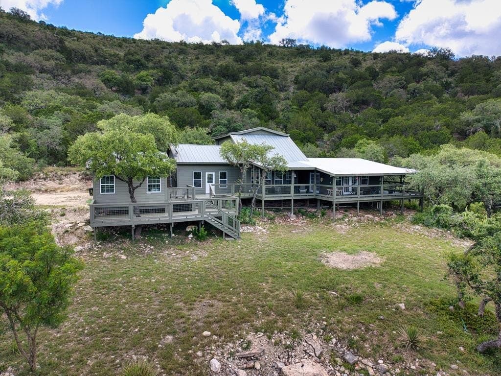 35.7 acres in Real County