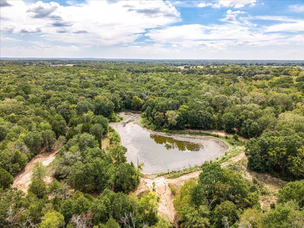 84.96 acres in Henderson County