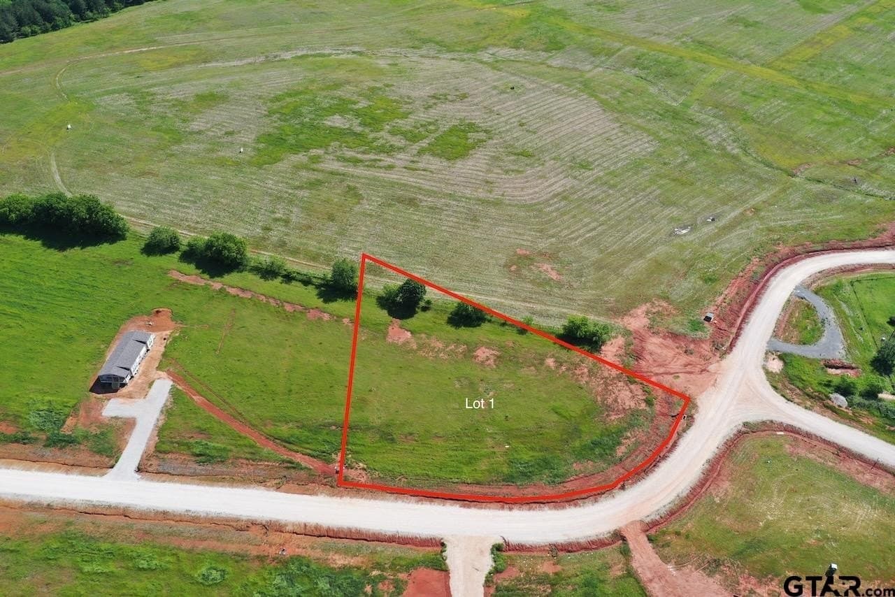 1.62 acres in Smith County