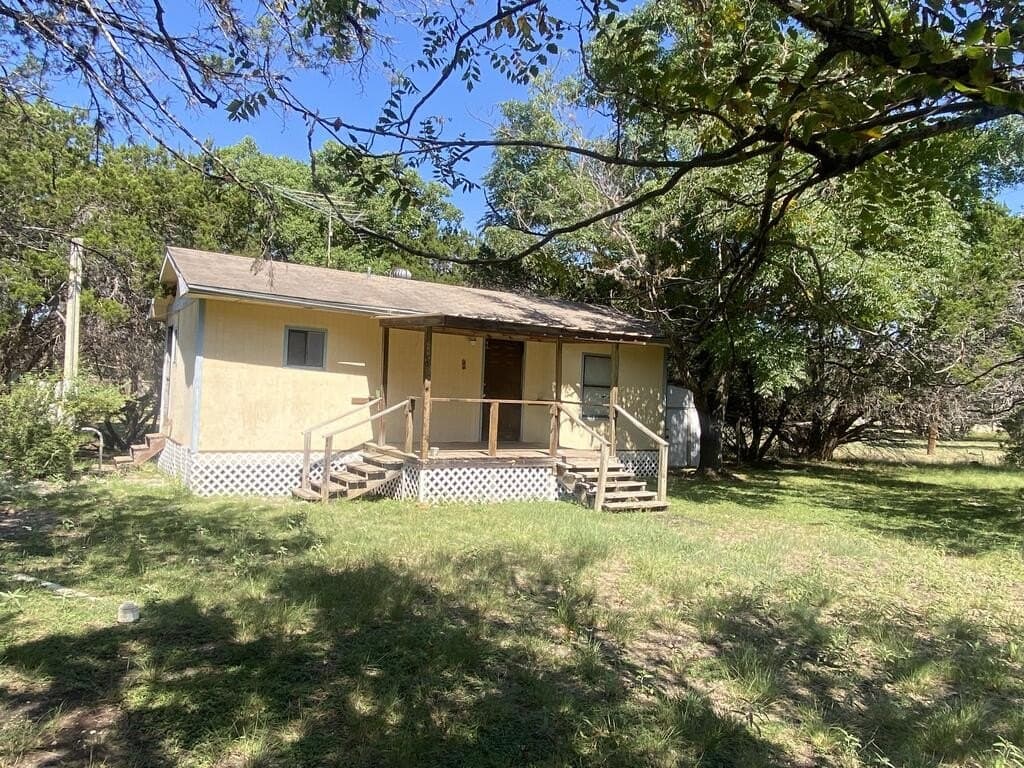 0.59 acres in Real County