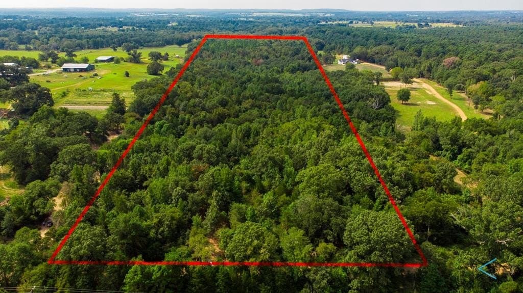 43.53 acres in HENDERSON County