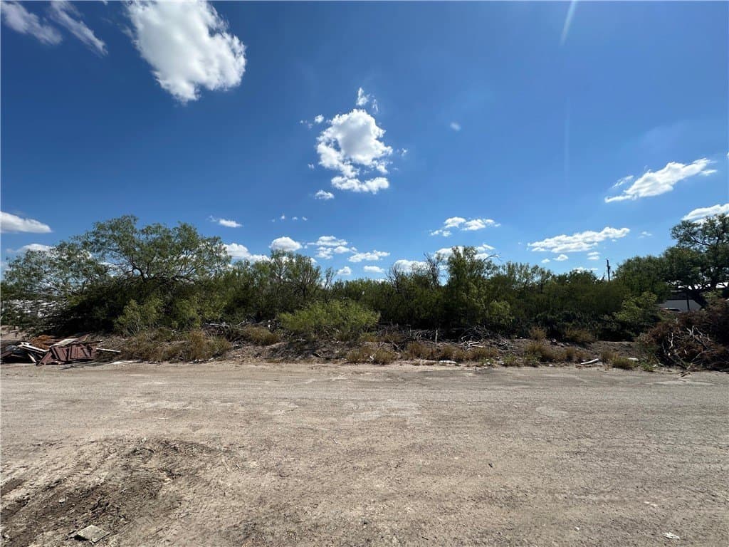 0.51 acres in Duval County