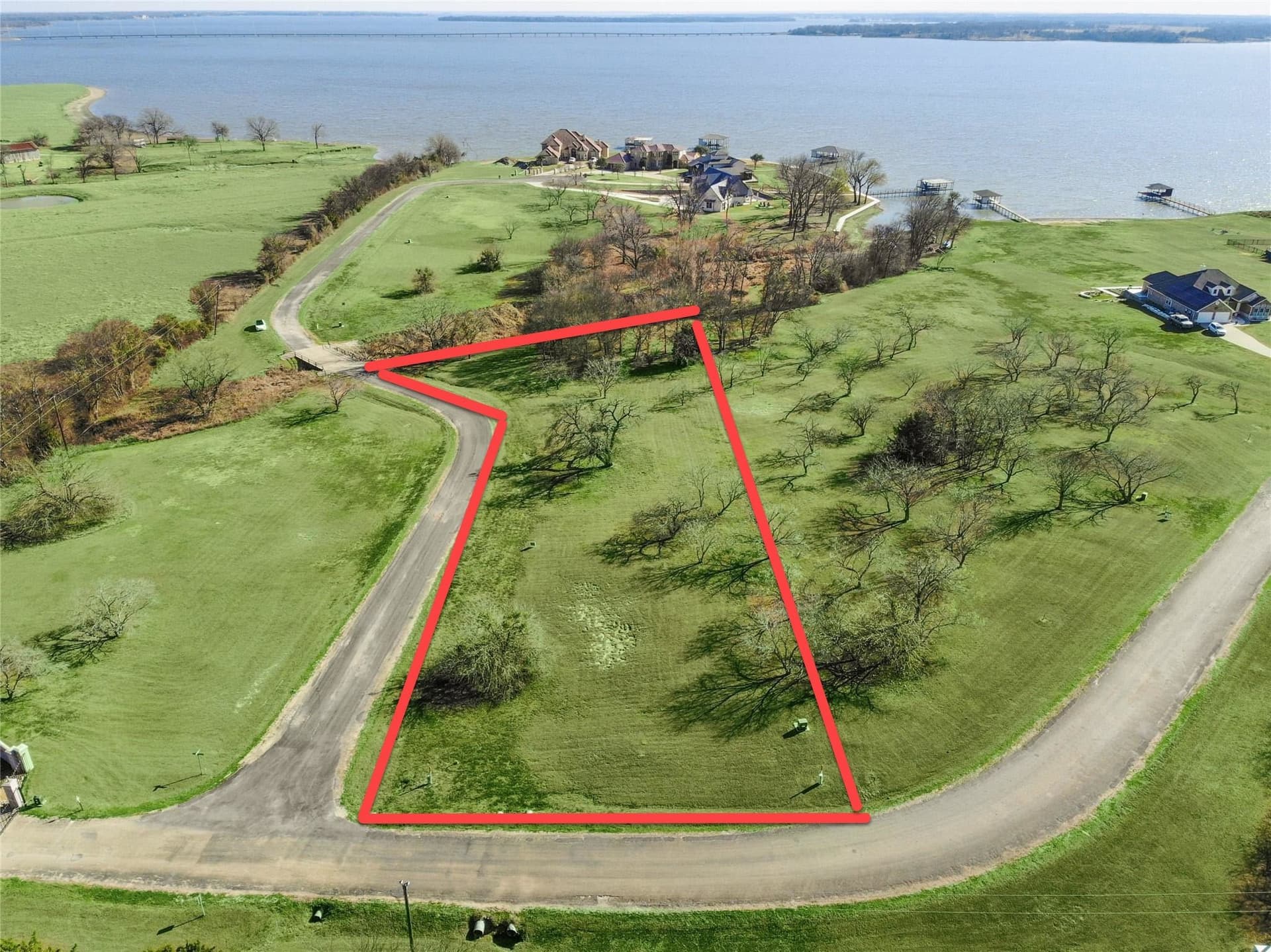 1.56 acres in Navarro County