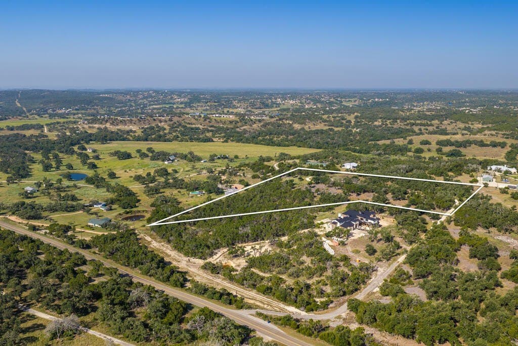 10 acres in Gillespie County