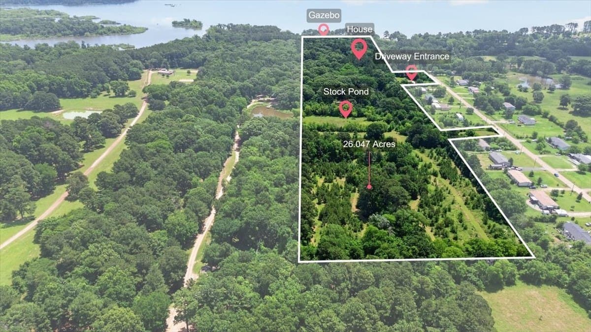 26.05 acres in Henderson County