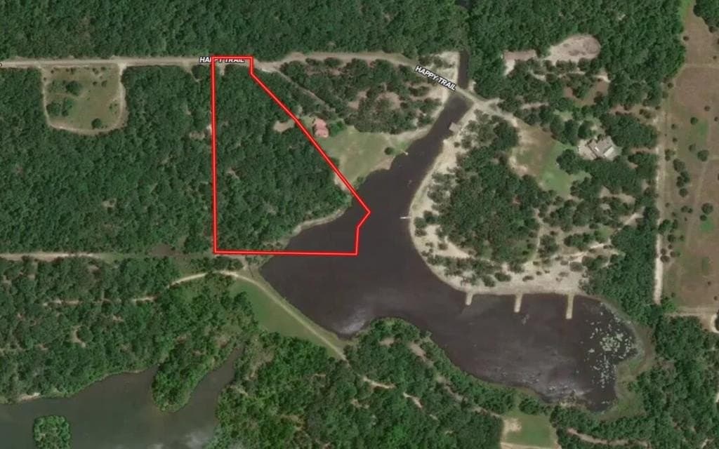 6.66 acres in Henderson County