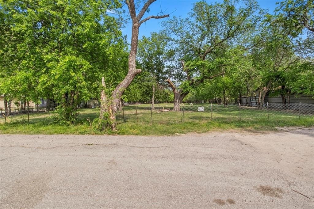 1.28 acres in Dallas County