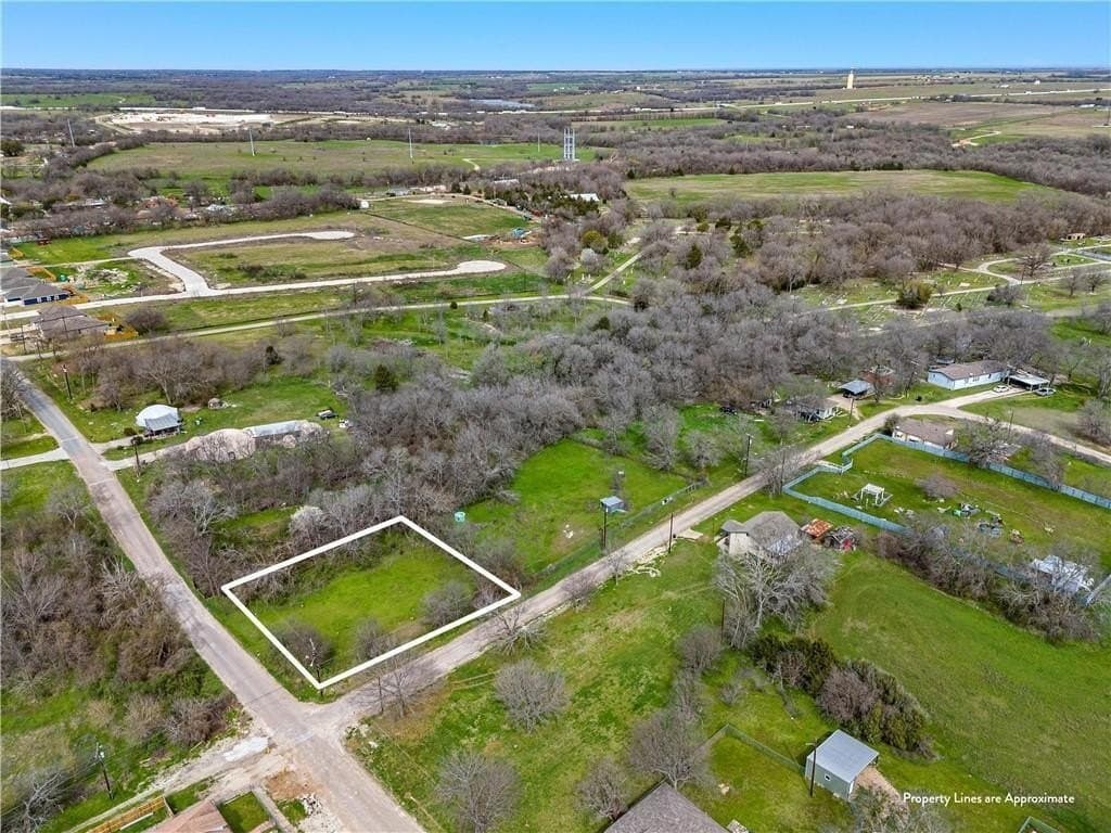 0.5 acres in Ellis County