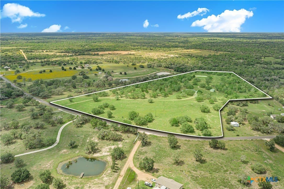 23.25 acres in DeWitt County
