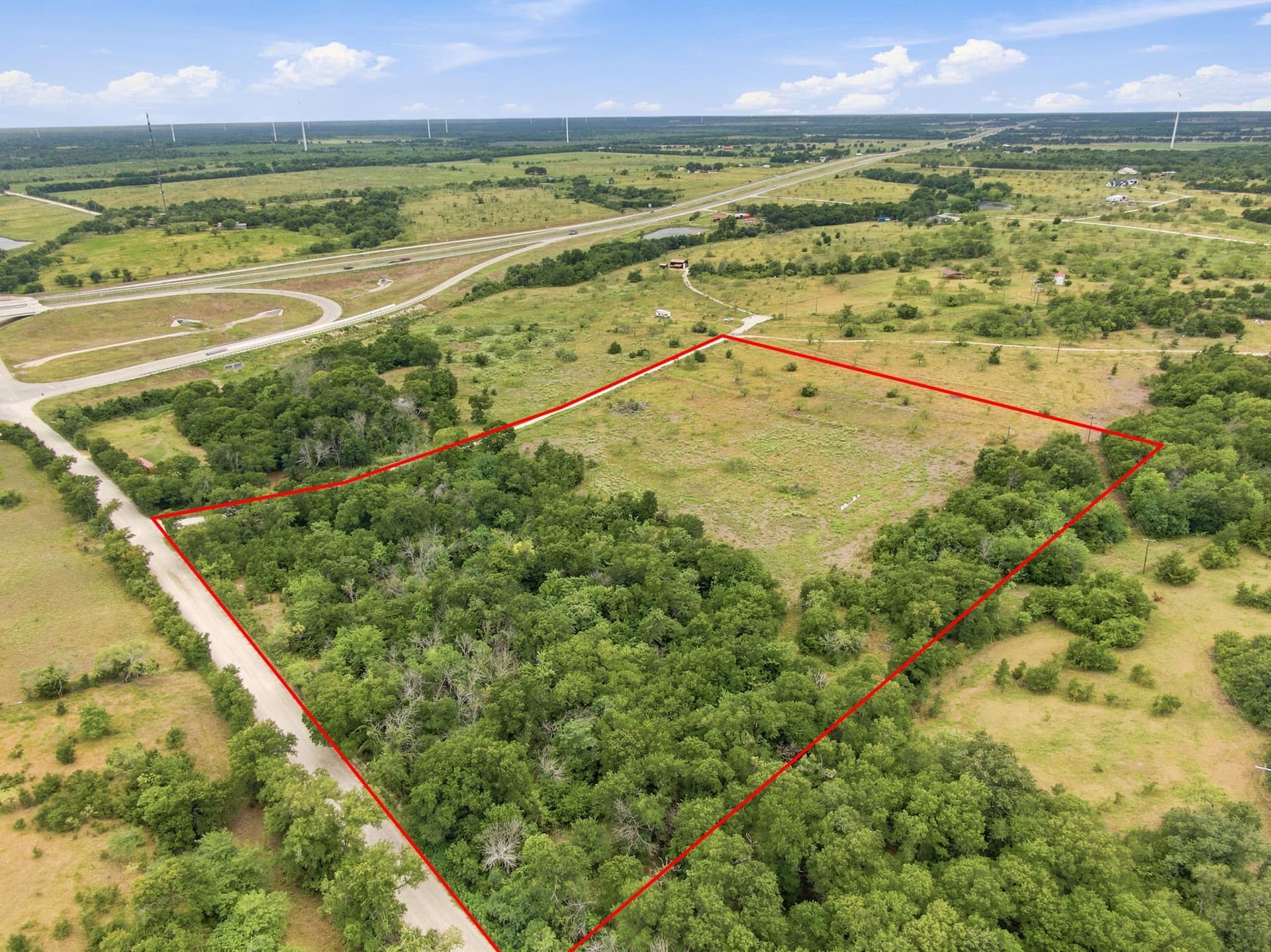 10.88 acres in Hill County