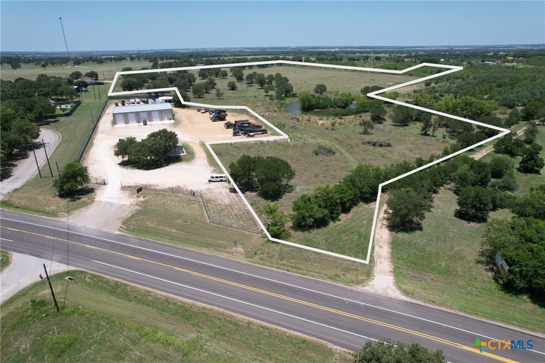 28.28 acres in Milam County