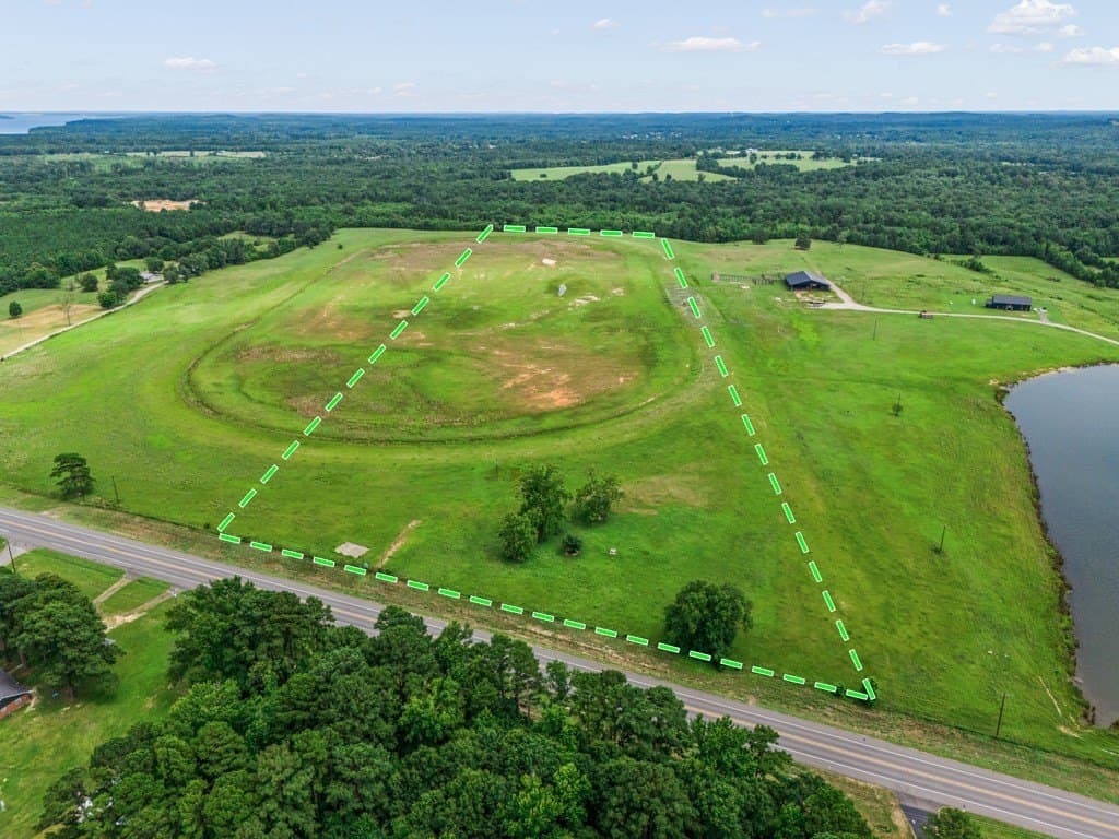 30 acres in Upshur County