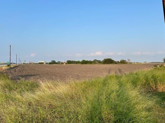6.64 acres in Kleberg County
