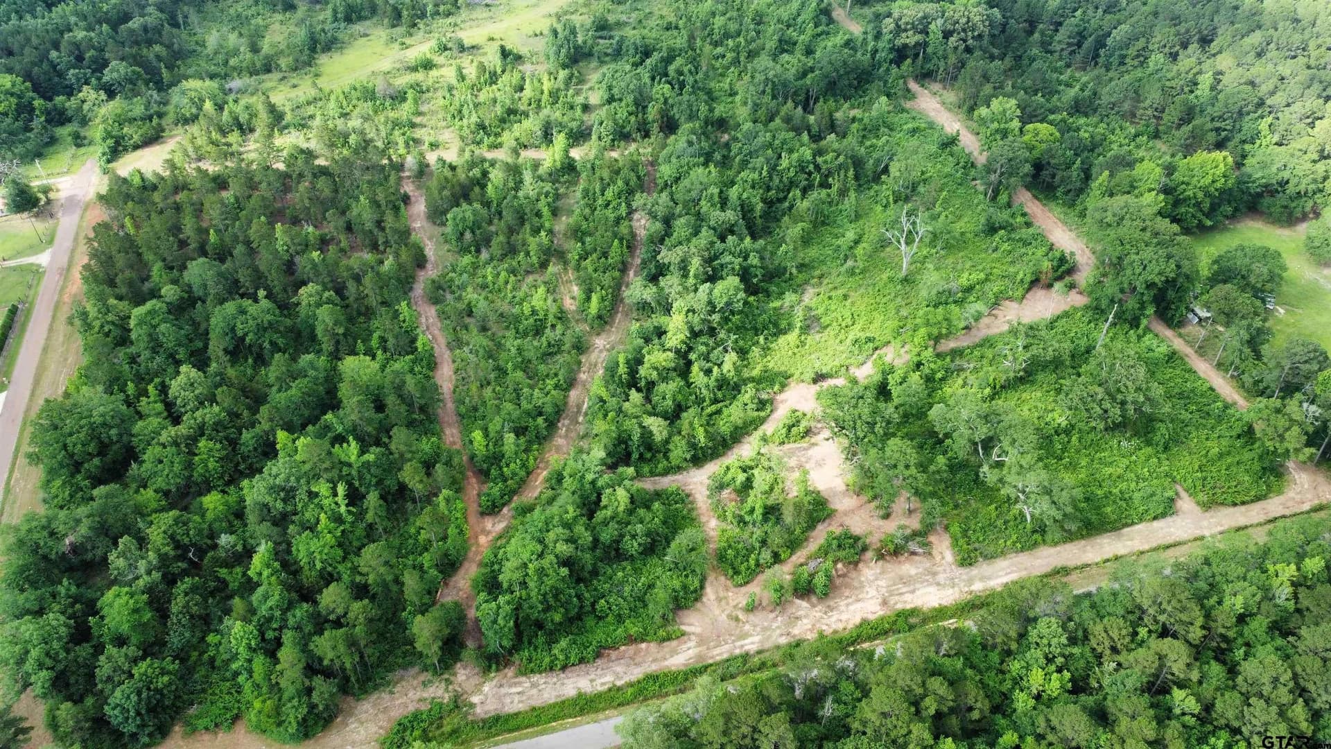 9 acres in Smith County
