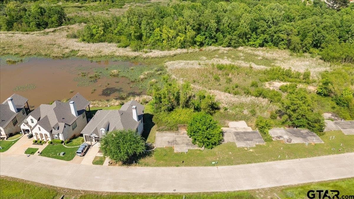 0.19 acres in Smith County