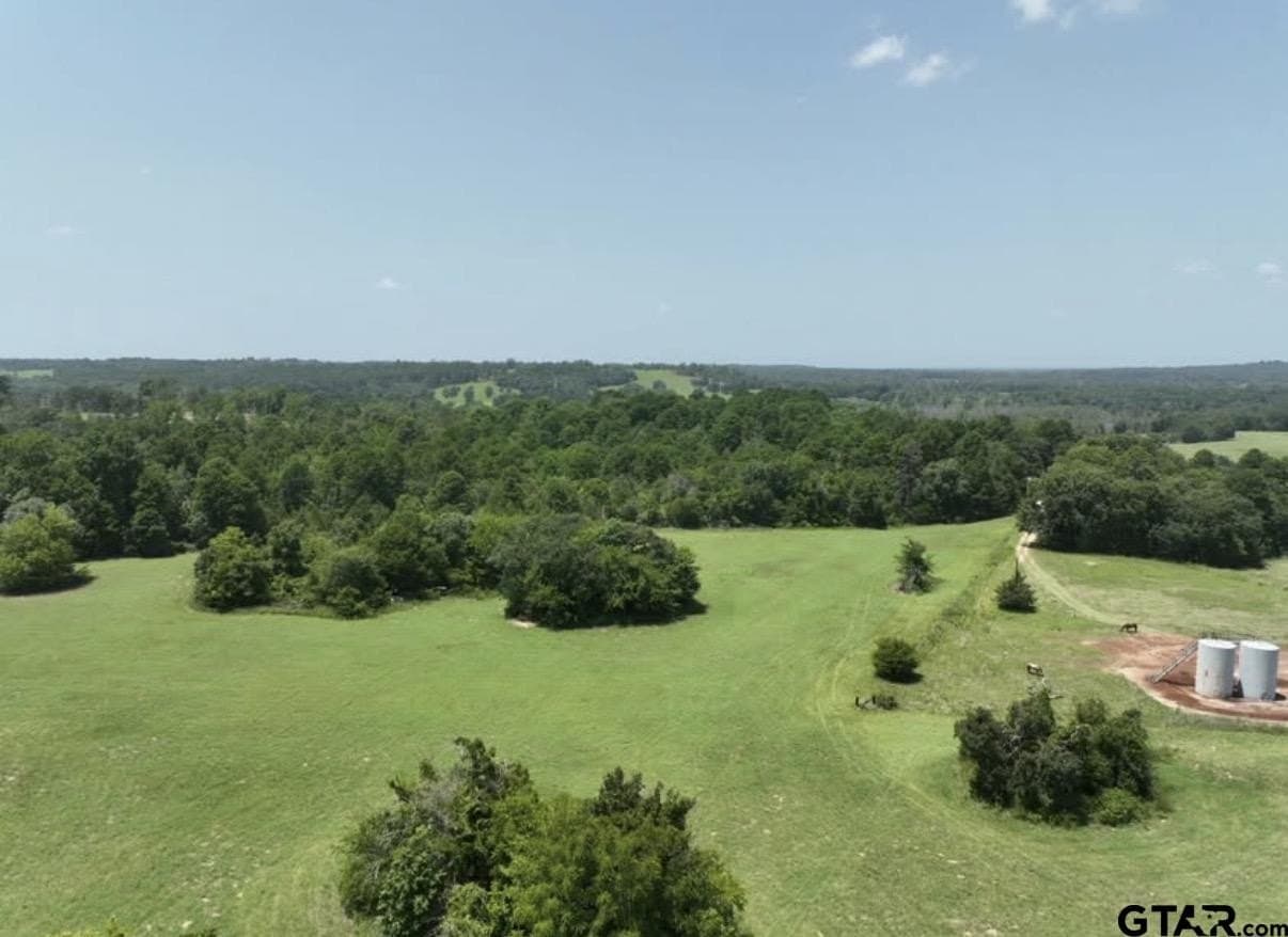 5 acres in Smith County