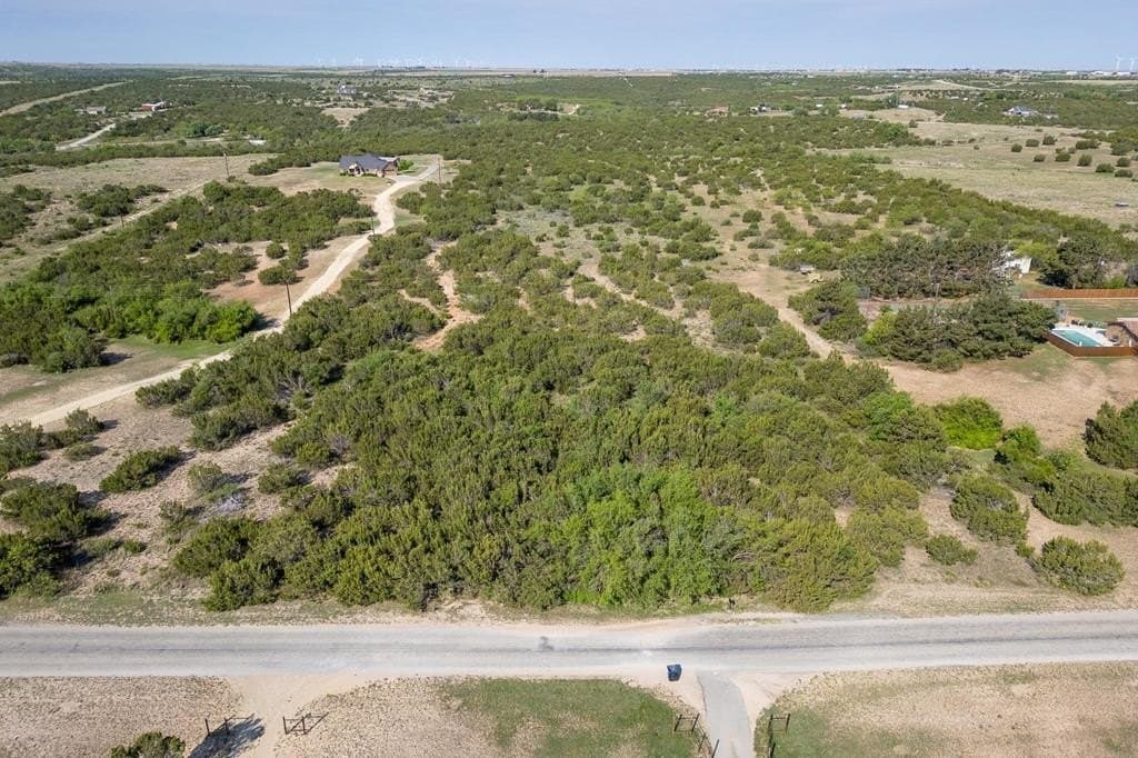 9.6 acres in Nolan County