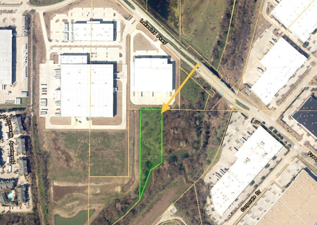 2.7 acres in Dallas County