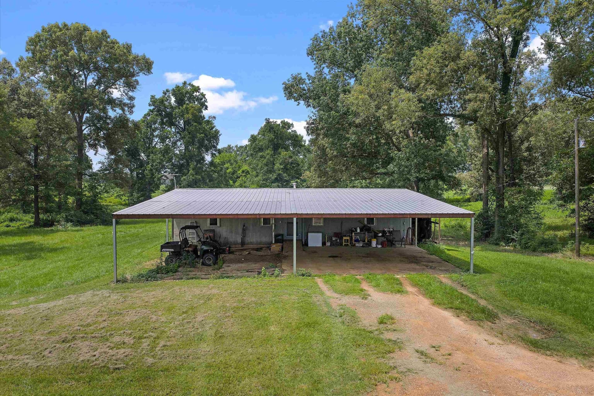 10 acres in Shelby County