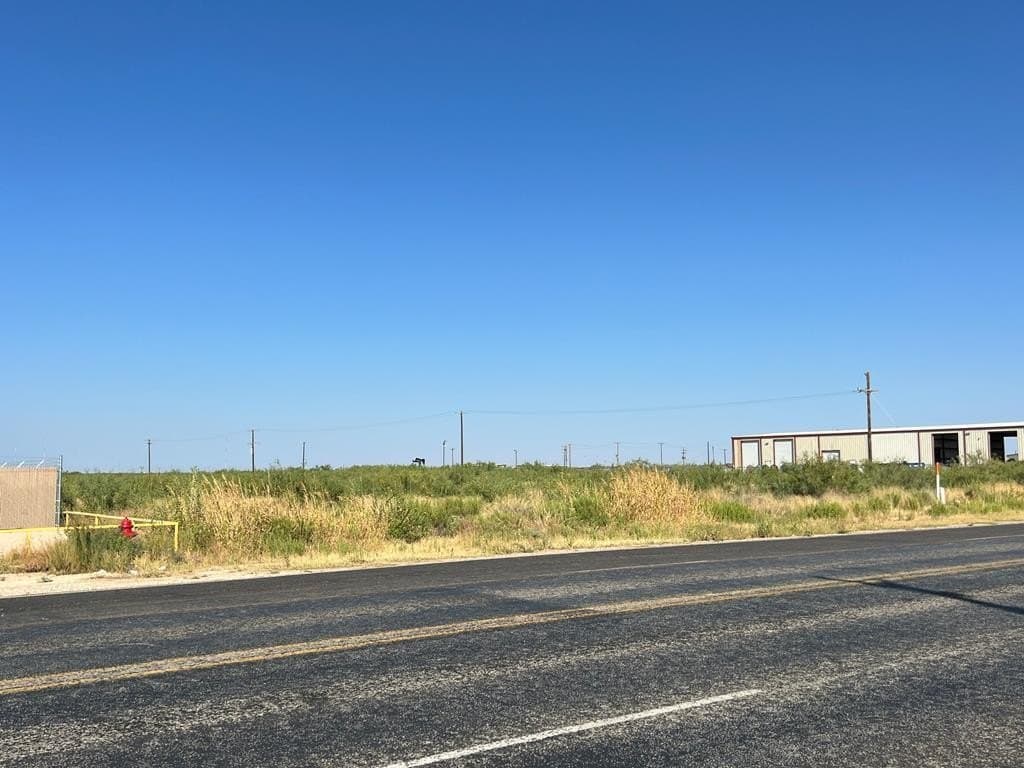 4 acres in Andrews County