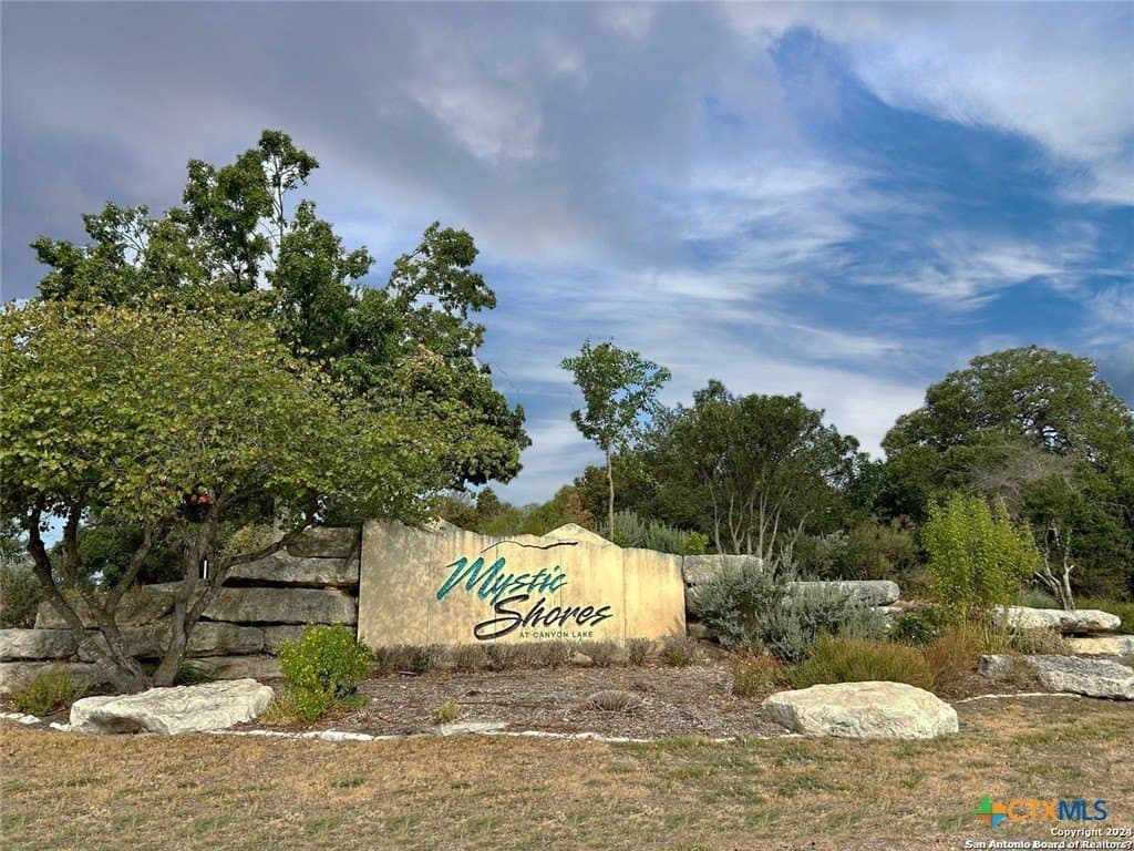 3.02 acres in Comal County