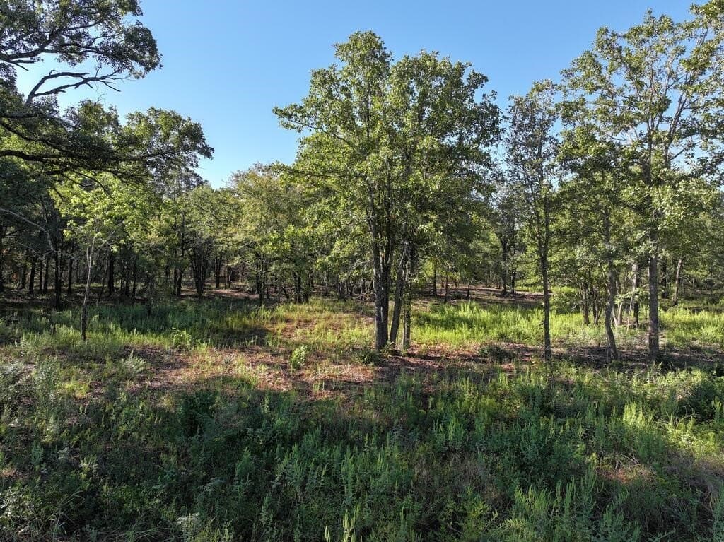 9.44 acres in Henderson County