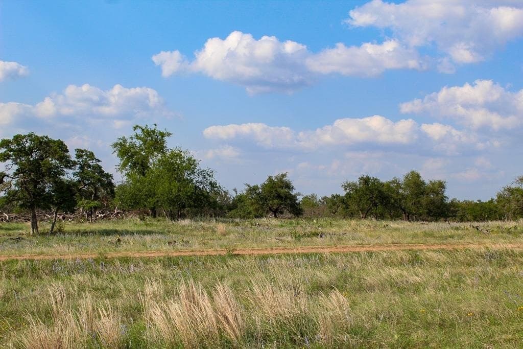 6.65 acres in Kerr County