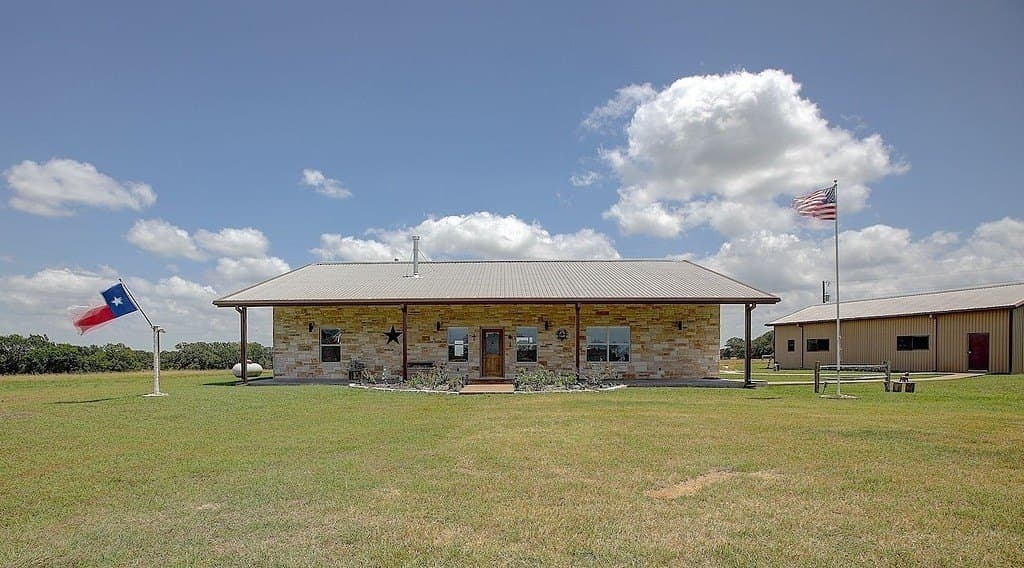10 acres in Fayette County