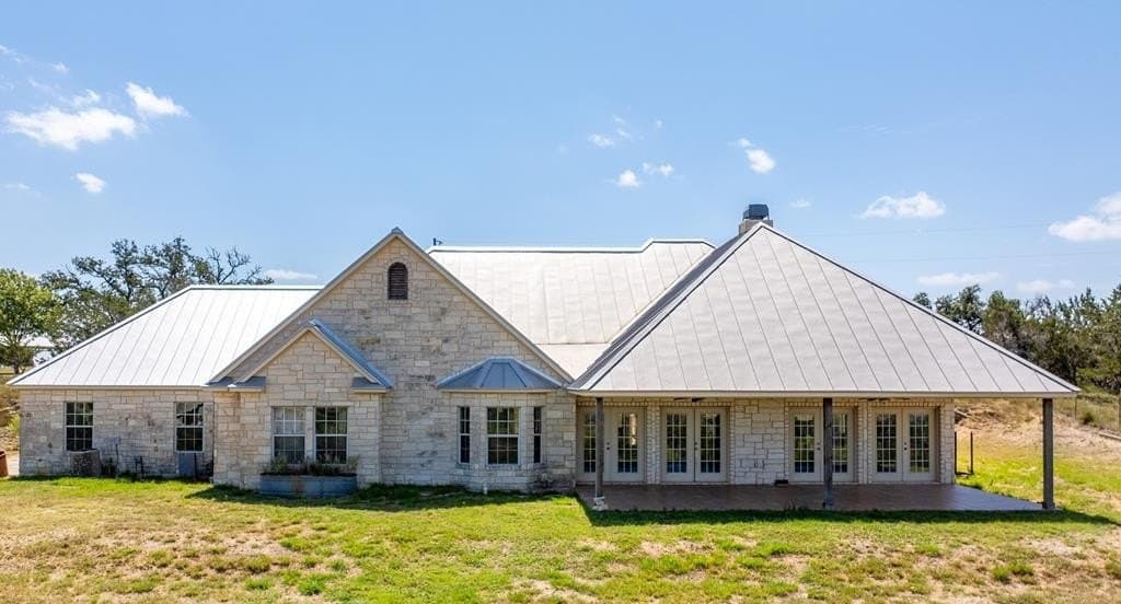 100.6 acres in Gillespie County