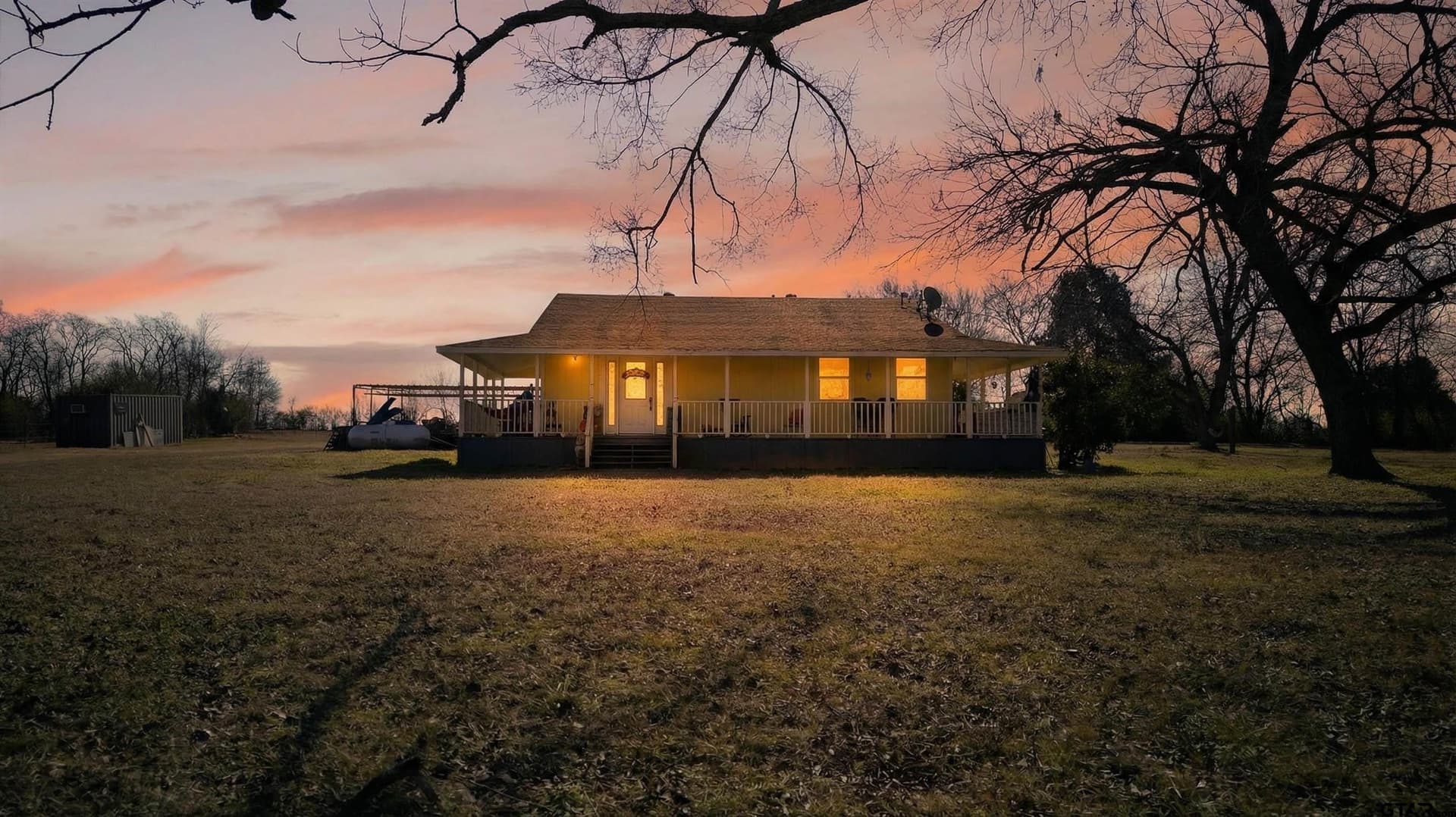 16.1 acres in Smith County