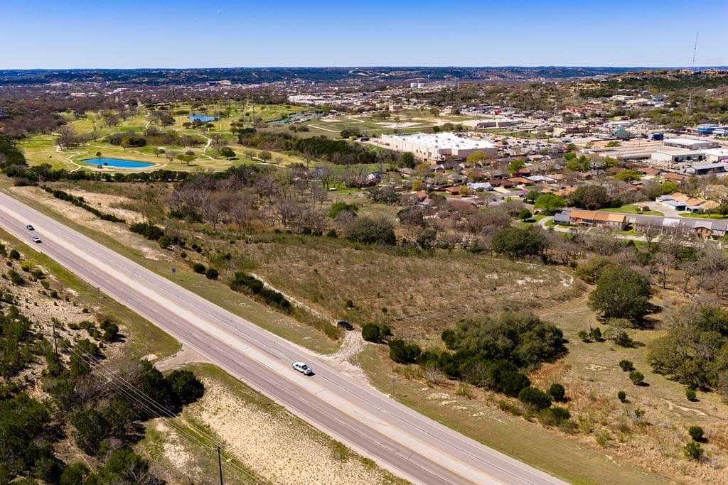 11.1 acres in Kerr County