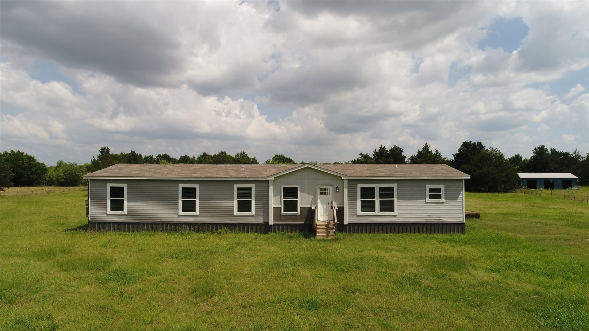 11.86 acres in Navarro County