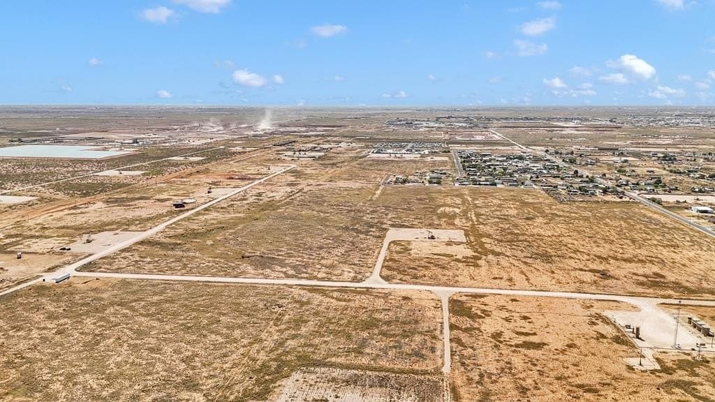 194.4 acres in Midland County