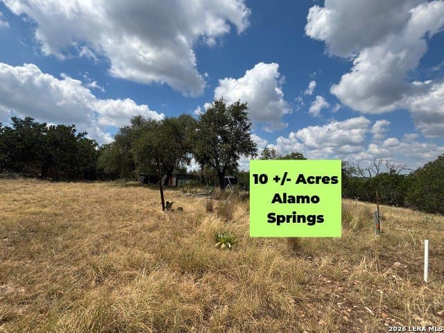 10.01 acres in Kendall County