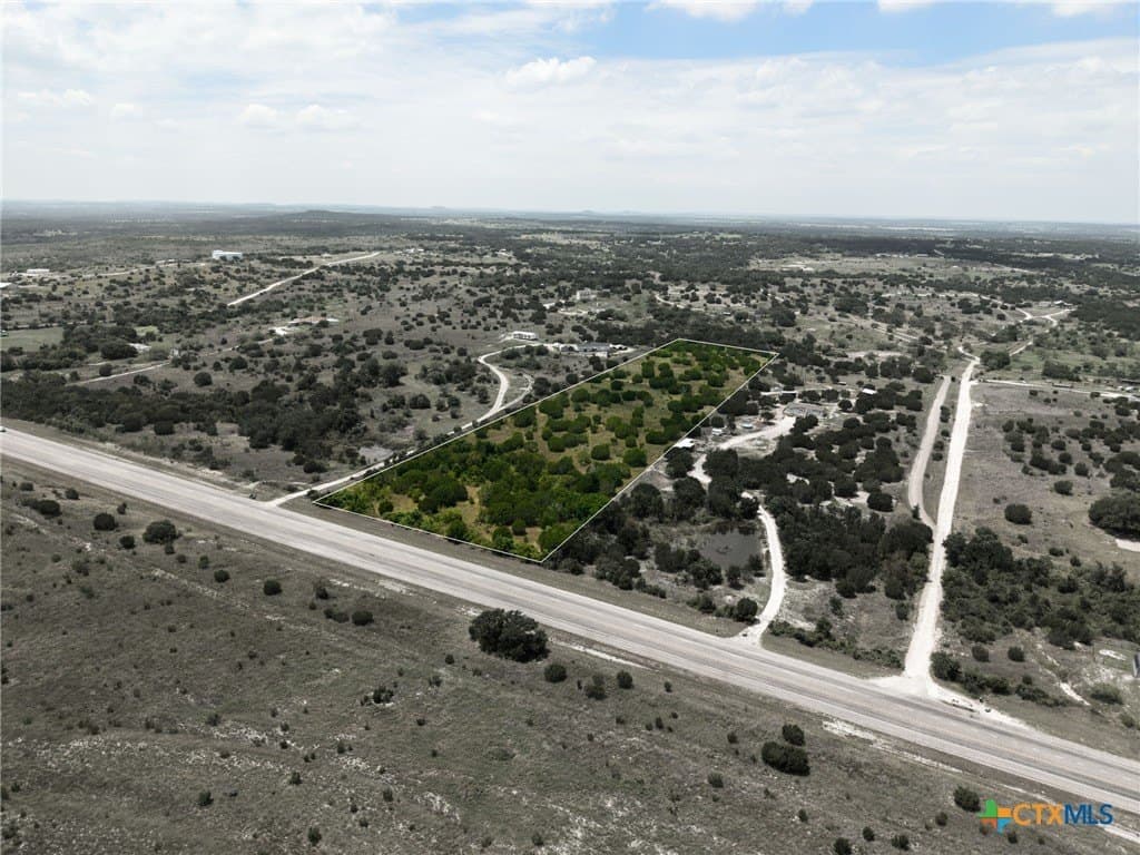 7.87 acres in Lampasas County